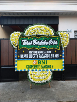 Papan Bunga Duka di Oba Utara