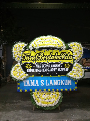 Papan Bunga Duka di Oba Utara